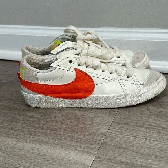 Nike Blazer Low '77  Jumbo Low Sail White Orange Womens Shoes Sz 8 - Picture 6 of 6